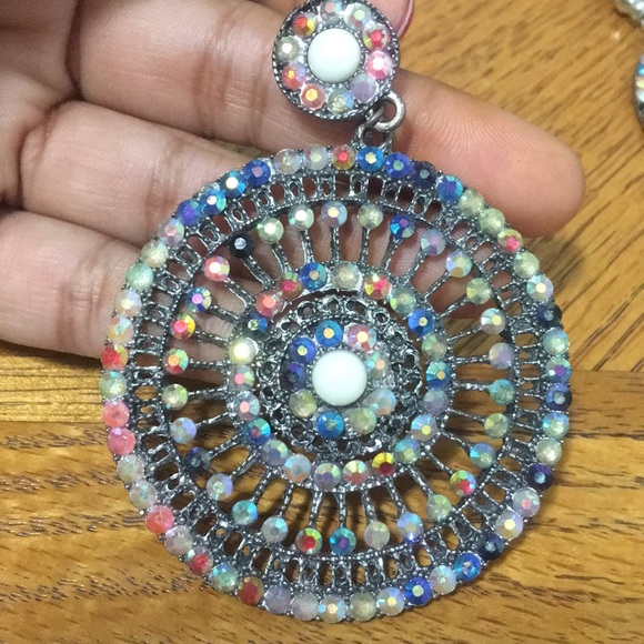 Round Metallic Earrings - Picture 2 of 3